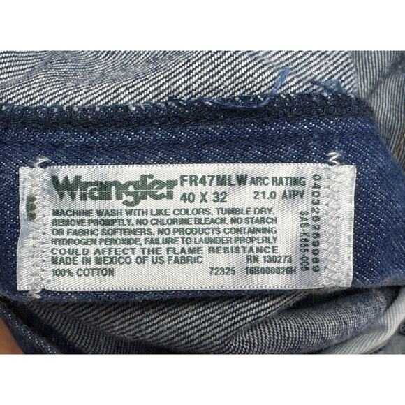 Wrangler FR HRC2/2112 Men's 47 Regular Fit Straight Leg Jeans - Size 40x32 - Picture 6 of 6